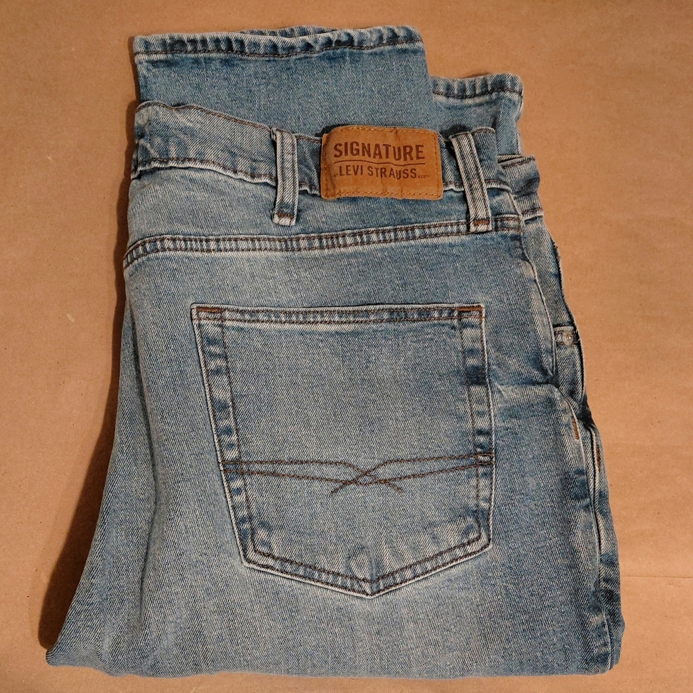 Signature Levi Strauss 40x30 Slim Lightwash